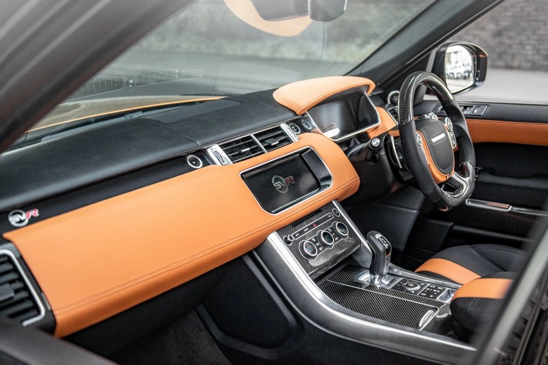 KAHN Exposed Carbon Steering Wheel for Range Rover Sport SVR (2015-2018) - Image 13