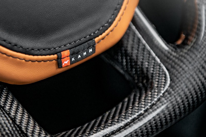 KAHN Exposed Carbon Steering Wheel for Range Rover Sport SVR (2015-2018) - Image 9