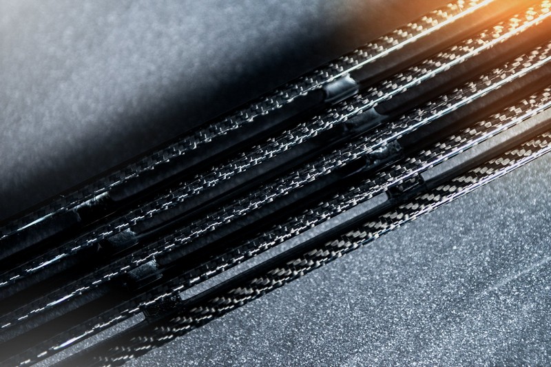 KAHN Exposed Carbon Vented Front Grille (2-Piece) for Range Rover Sport SVR (2018-Present) - Image 7