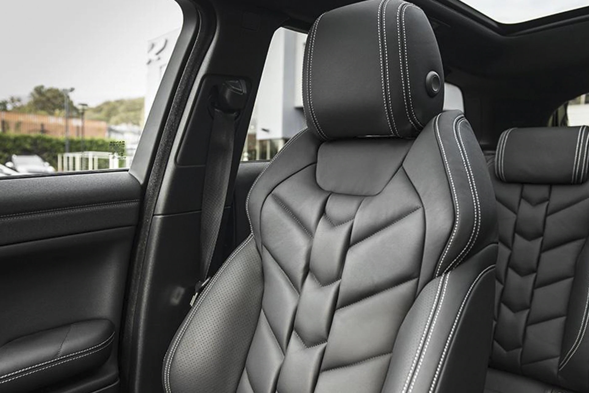KAHN Leather Interior for Range Rover Evoque (2011-2018)