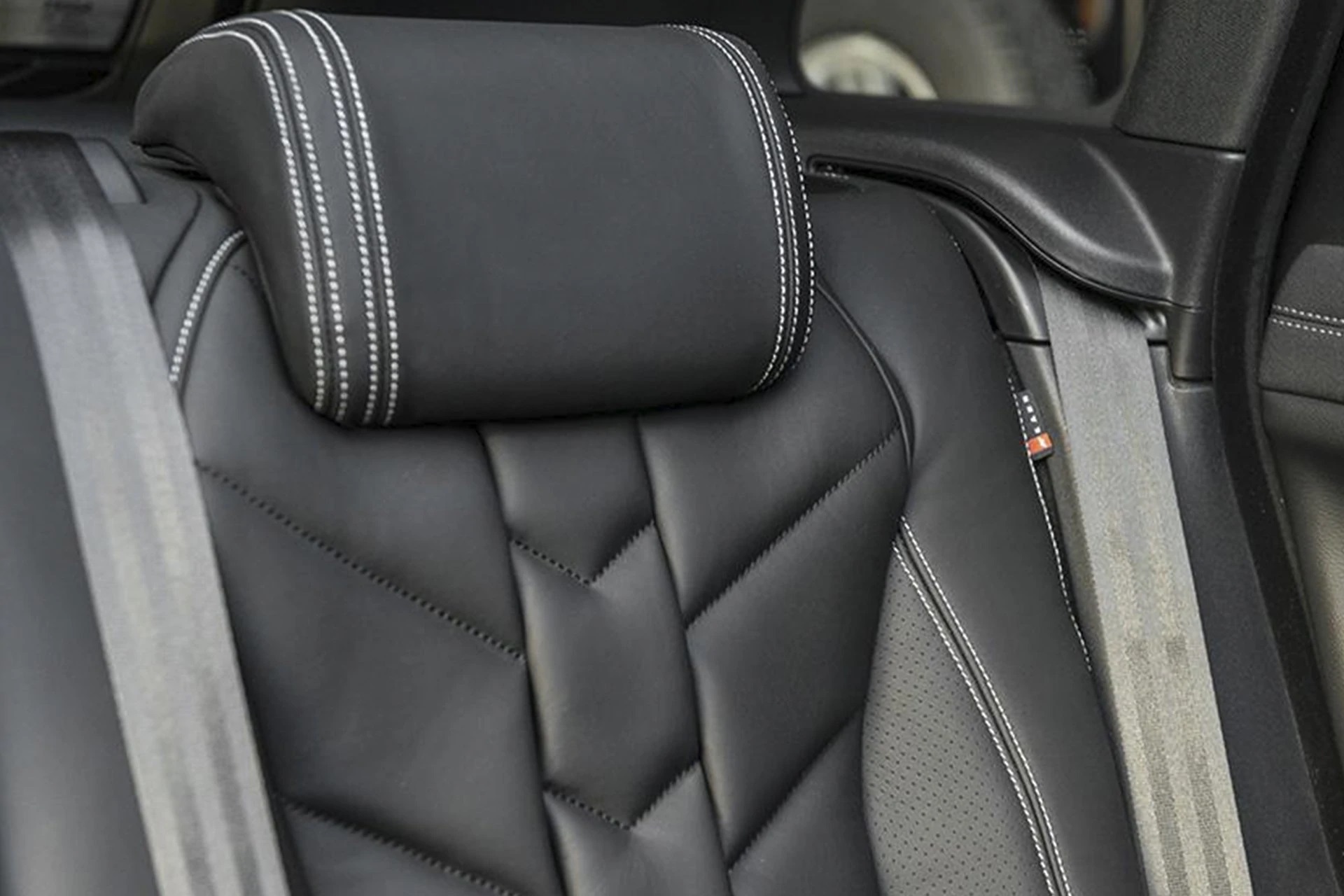 KAHN Leather Interior for Range Rover Evoque (2011-2018) - Image 14