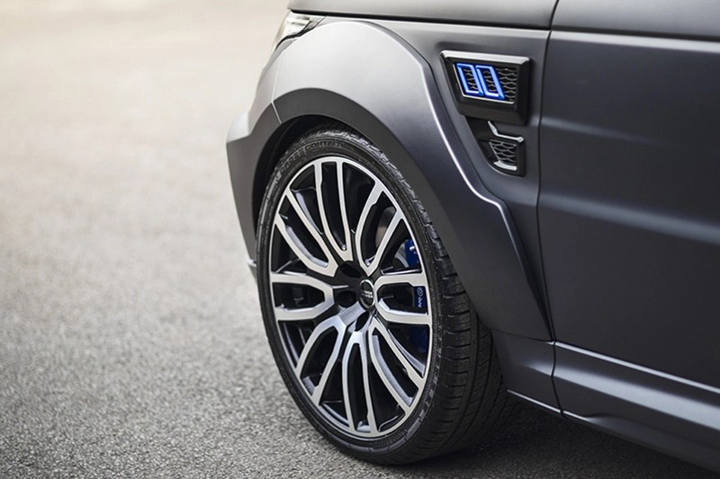 KAHN Pace Car Tailored Conversion for Range Rover Sport SVR (2015-2018) - Image 9