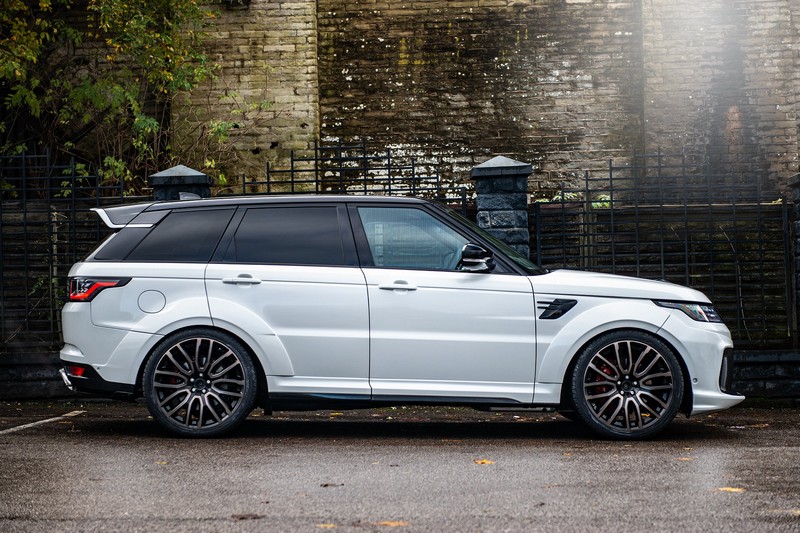 KAHN Pace Car Tailored Conversion for Range Rover Sport SVR (2018-Present) - Image 8