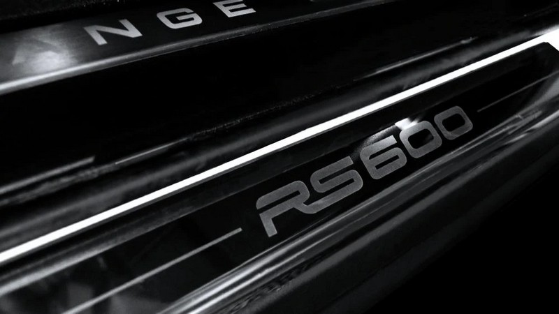 KAHN RS600 Door Entry Sill Plates for Range Rover Sport (2005-2013)