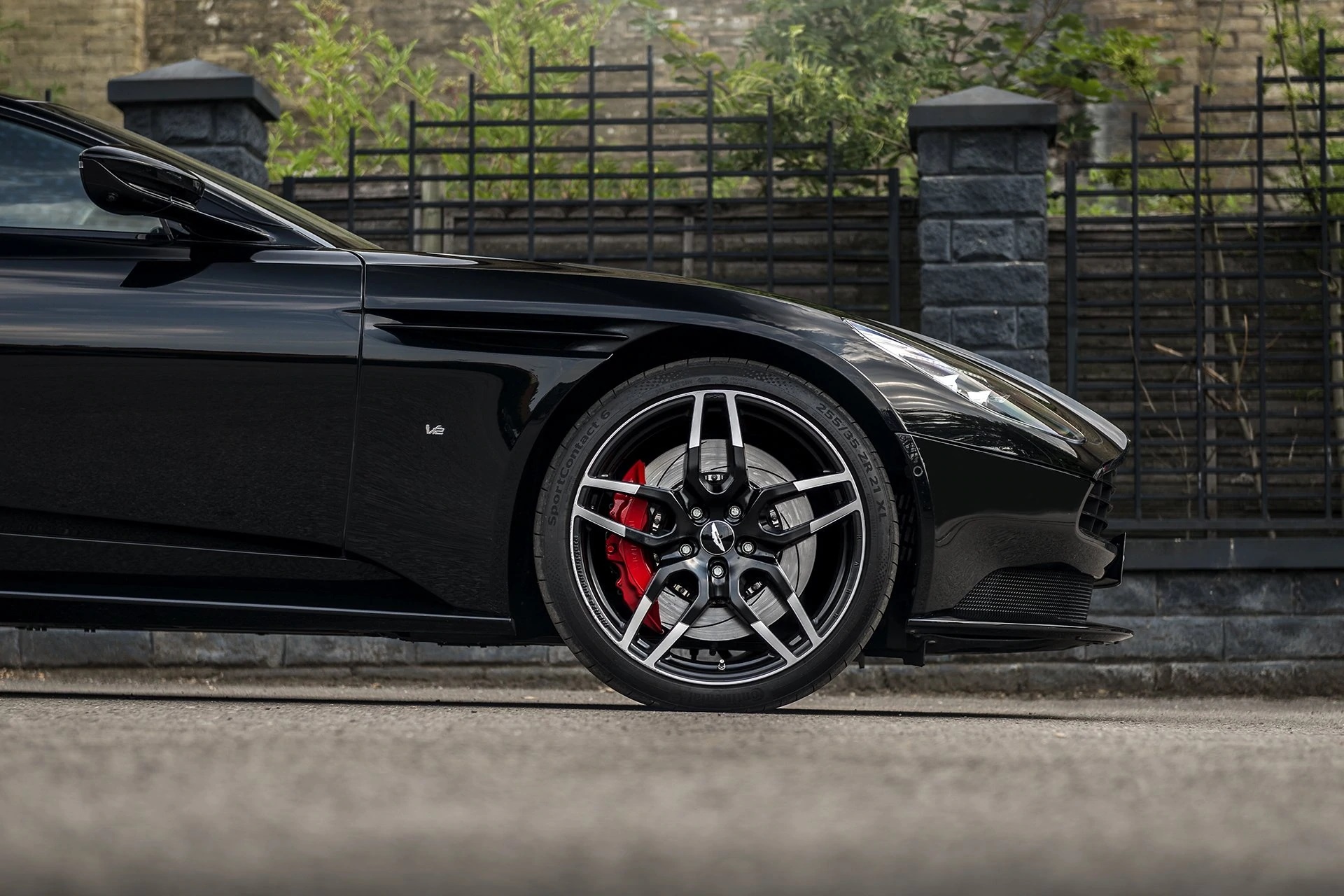 KAHN Superleggera Light Alloy Wheels for Aston Martin DB11 (2016-Present) - Image 12
