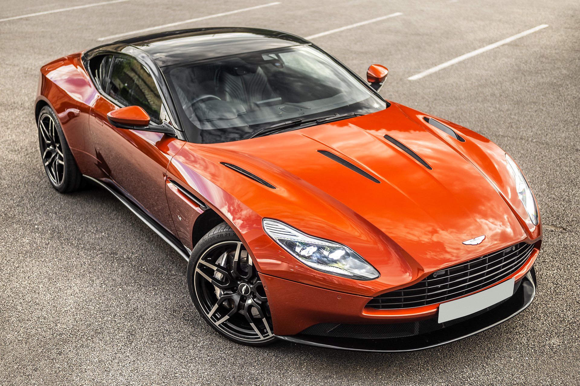 KAHN Superleggera Light Alloy Wheels for Aston Martin DB11 (2016-Present) - Image 9