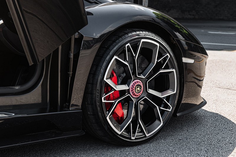 KAHN Type 53 Forged Light Alloy Wheels for Lamborghini Aventador - Image 7