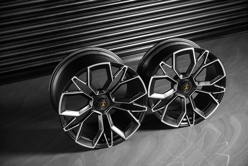 KAHN Type 53 Forged Light Alloy Wheels for Lamborghini Aventador - Image 4