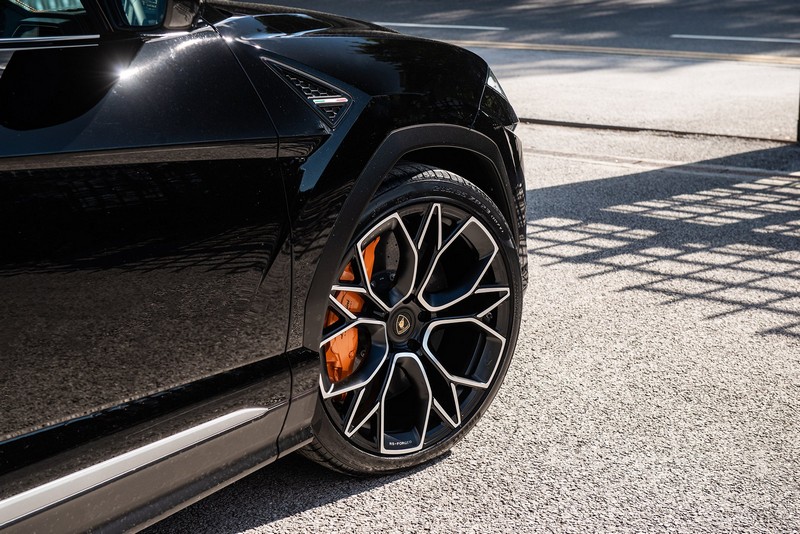 KAHN Type 53 RS-Forged Light Alloy Wheels for Lamborghini Urus - Image 11