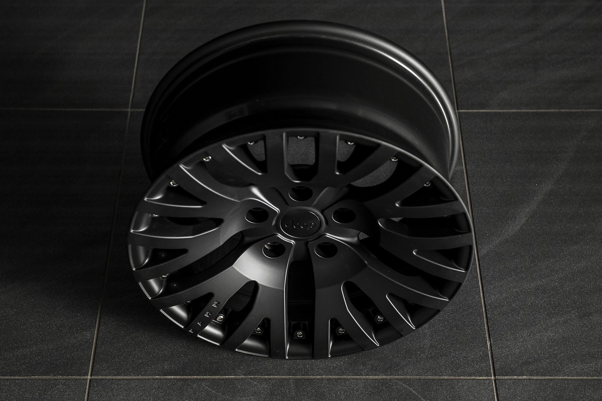 KAHN Wide Arch 1941DC Light Alloy Wheels for Range Rover Evoque (2011-2018) - Image 6
