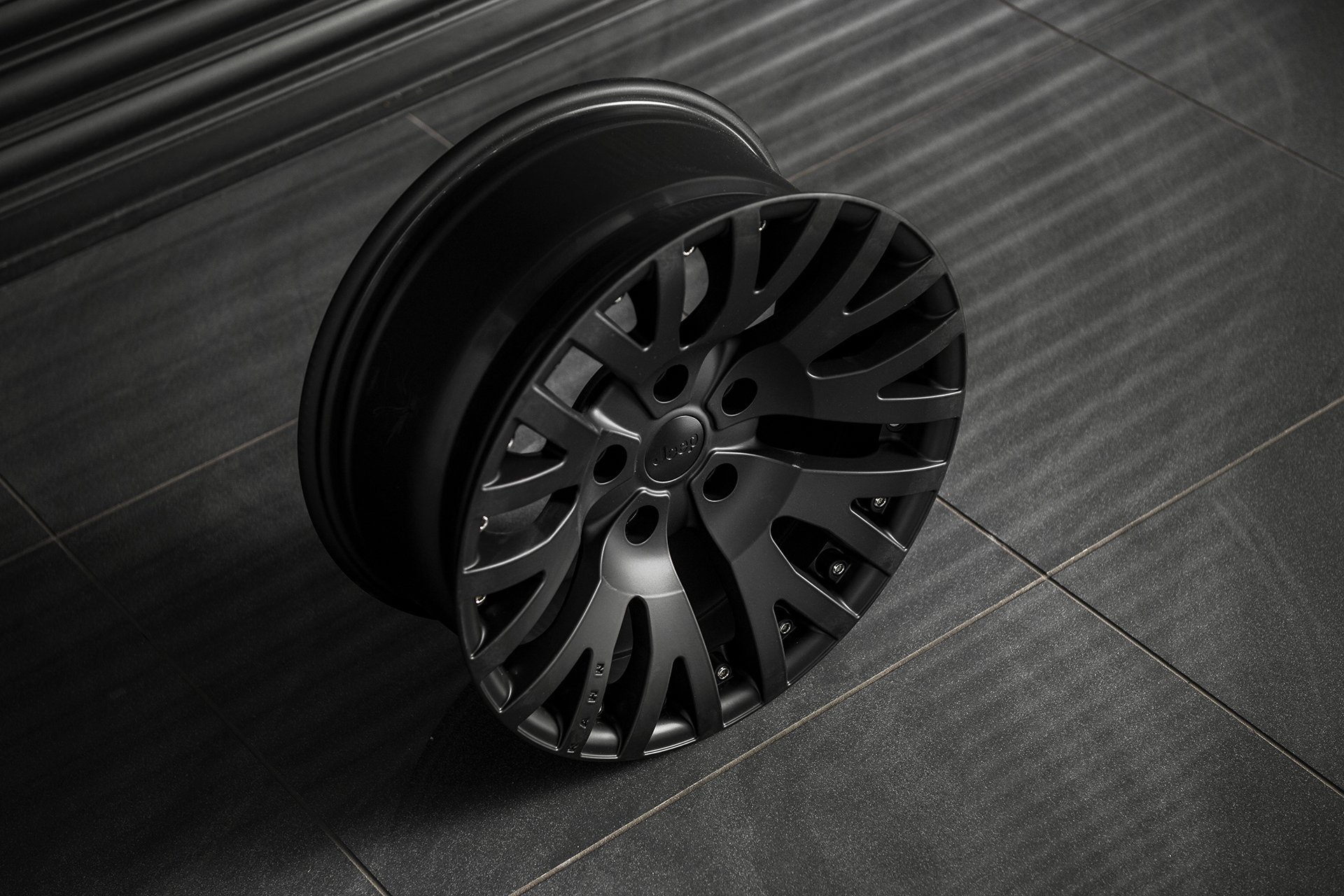 KAHN Wide Arch 1941DC Light Alloy Wheels for Range Rover Evoque (2011-2018) - Image 5