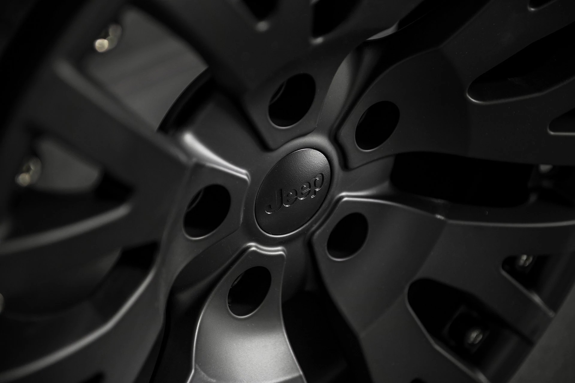 KAHN Wide Arch 1941DC Light Alloy Wheels for Range Rover Evoque (2011-2018) - Image 4