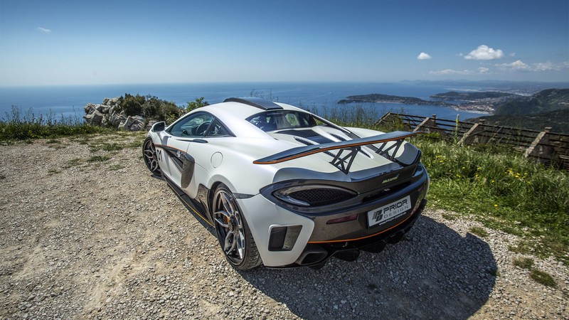 PRIOR-DESIGN PD1 Roof Scoop for McLaren 570S - Image 2