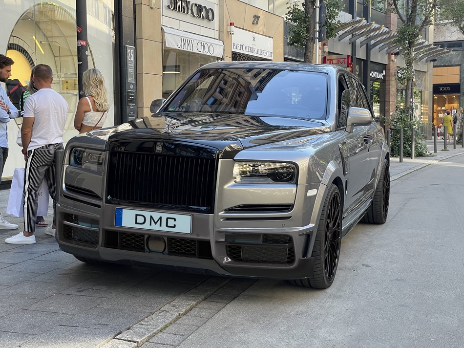 DMC Rolls Royce Cullinan Black Badge Forged Carbon Fiber Wide Body Kit (fits the OEM) Extension Flares