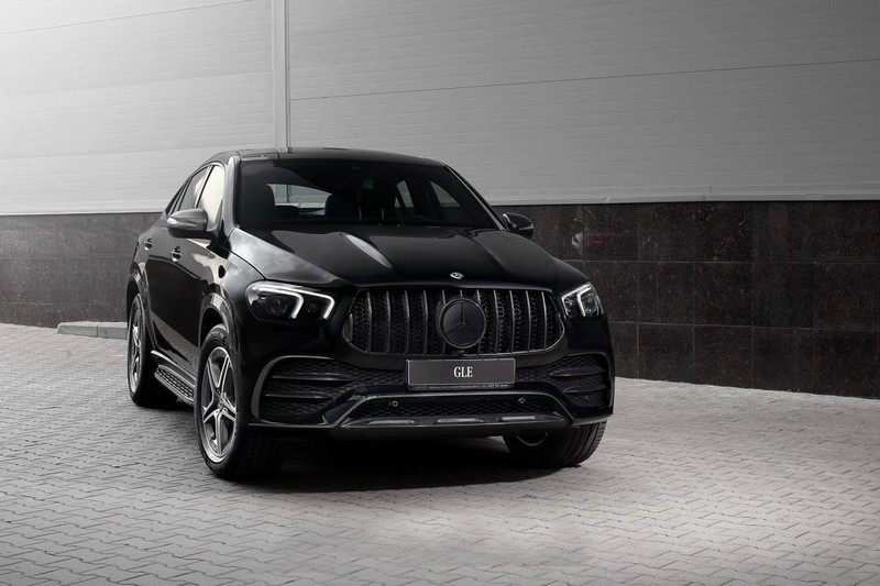 Carbon Side Steps Add-ons for 2023 GLE 63