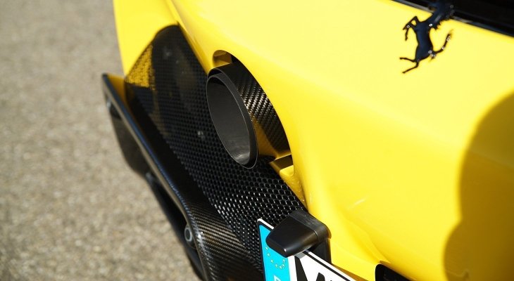 Novitec Tailpipes with Gold-Plated Finish for Ferrari SF90 Stradale & Spider - Image 2