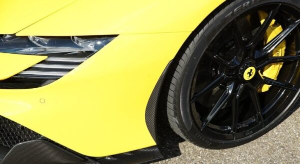 Novitec Carbon Front Bumper Attachment Lateral for Ferrari SF90 Stradale & Spider