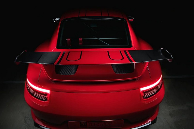 TechArt Rear Spoiler Profile in Carbon Fiber for Porsche 911 (991.2) GT3 - Image 3