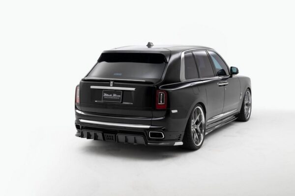 WALD Rear Apron with Chrome Accent Trim and LED Brake Lamp for Rolls Royce Cullinan (2019–Present)