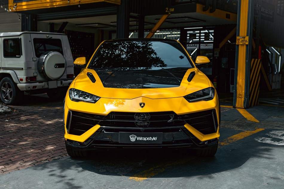 TopCar Carbon Bonnet for Lamborghini Urus S