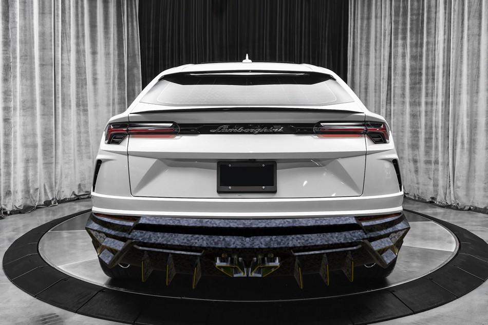 DMC Carbon Fiber Rear Diffuser for Lamborghini Urus Performante & Urus S