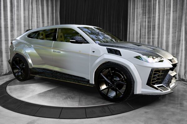 DMC Carbon Fiber Wide Body Kit for Lamborghini Urus Performante & Urus S – 12-Piece OEM Replacement Package
