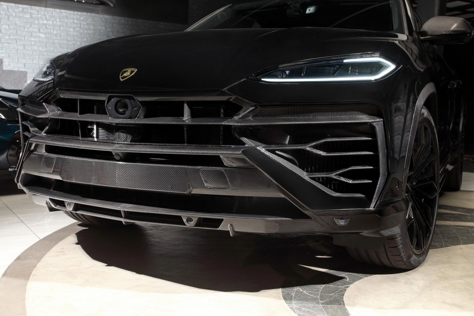 TopCar Front Bumper Lower Part, Visible Carbon Fiber for Lamborghini Urus SE Light Pack
