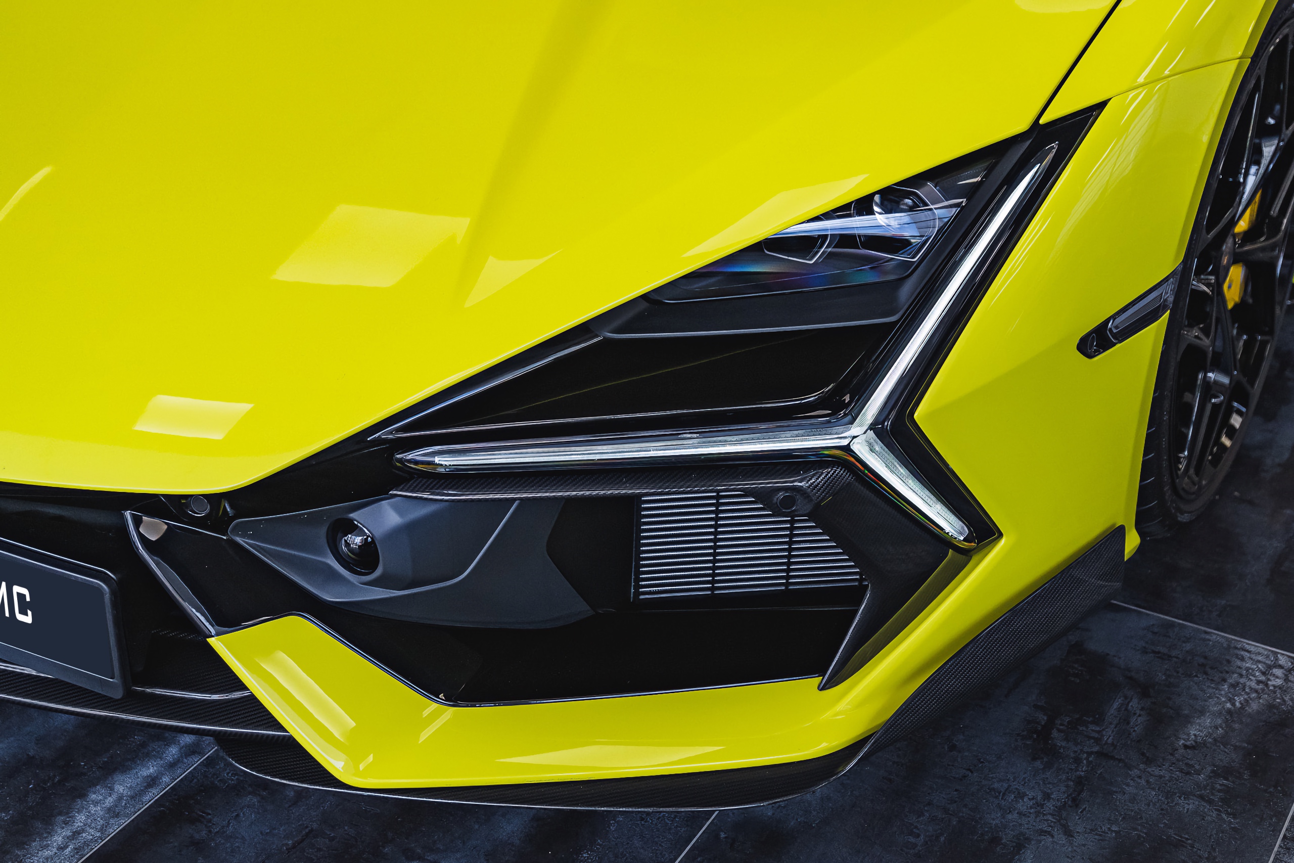 DMC Carbon Fiber Front Lip Spoiler for Lamborghini Revuelto LB744 Coupe & Roadster - Image 3