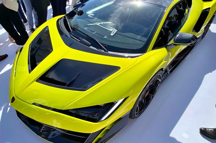 DMC Carbon Fiber Fenomeno Front Hood Lamborghini Revuelto LB744 Coupe & Roadster | OEM Replacement Vented Bonnet