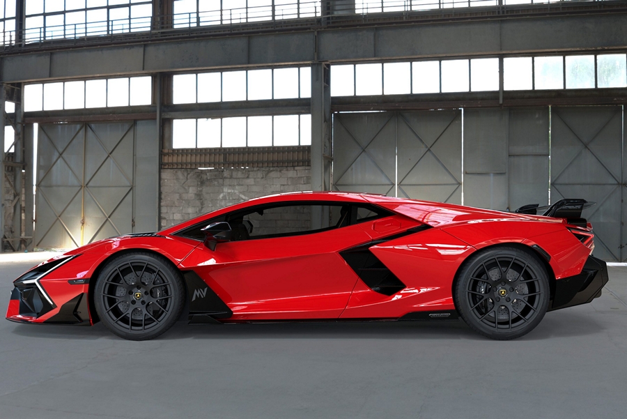 DMC Carbon Fiber Rear Diffuser Aero Tunnel for Lamborghini Revuelto LB744 Coupe & Roadster - Image 3