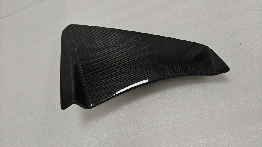DMC Carbon Fiber Side Skirt Panels for Lamborghini Revuelto LB744 Coupe & Roadster - Image 4
