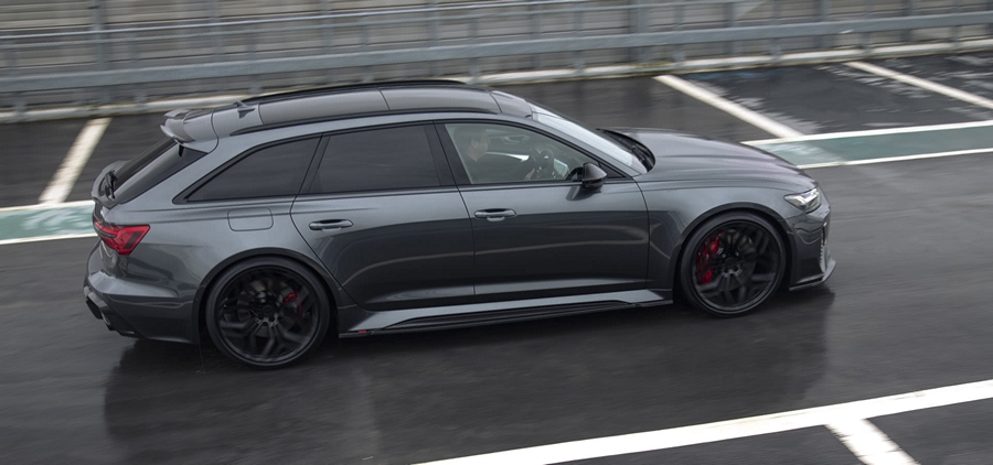 Urban Lower Side Sill Extensions in Visual Carbon Fiber for Audi C8 RS6/RS7 - Image 6